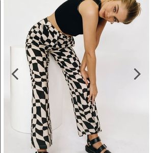 VRG GRL N.Y Heat Check Pants in Black